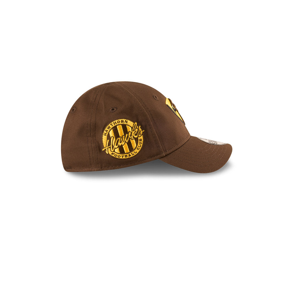 Hawthorn Hawks Youth Hat - AFL 2025 Badged Brown OTC 9Forty Kids Strapback Cap - New Era